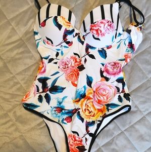 Cupshe one piece swimsuit - NWT